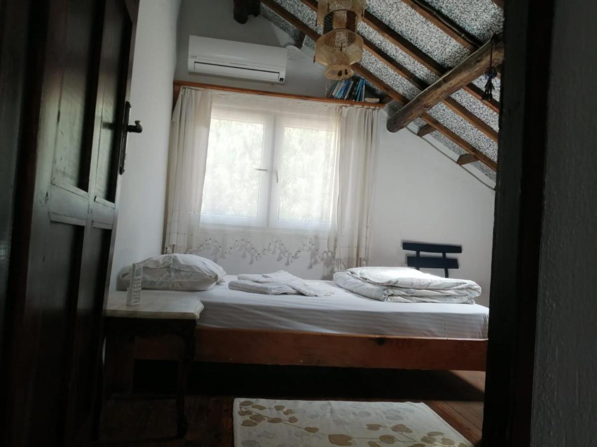 Ecer Pansiyon Kusadasi Exterior foto